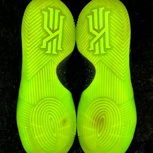 Kyrie 2 ID - Picture 4 of 4